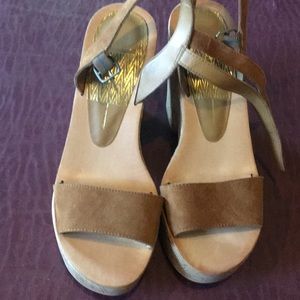 Dolce vita platform sandals